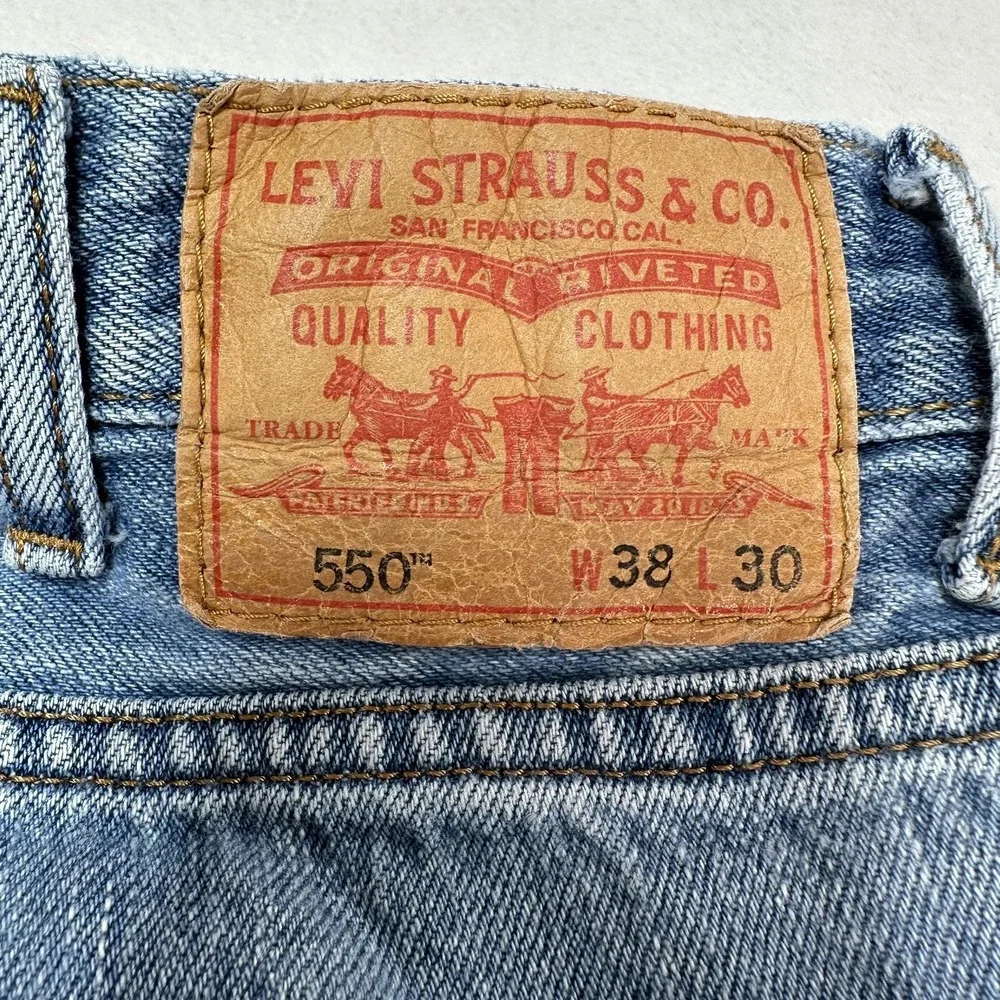 Levis 550 Jeans Mens 38x30‎ Blue Denim Relaxed Fit Tapered Leg Light Wash Y2K